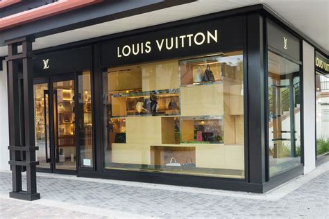 is louis vuitton cheaper in st thomas